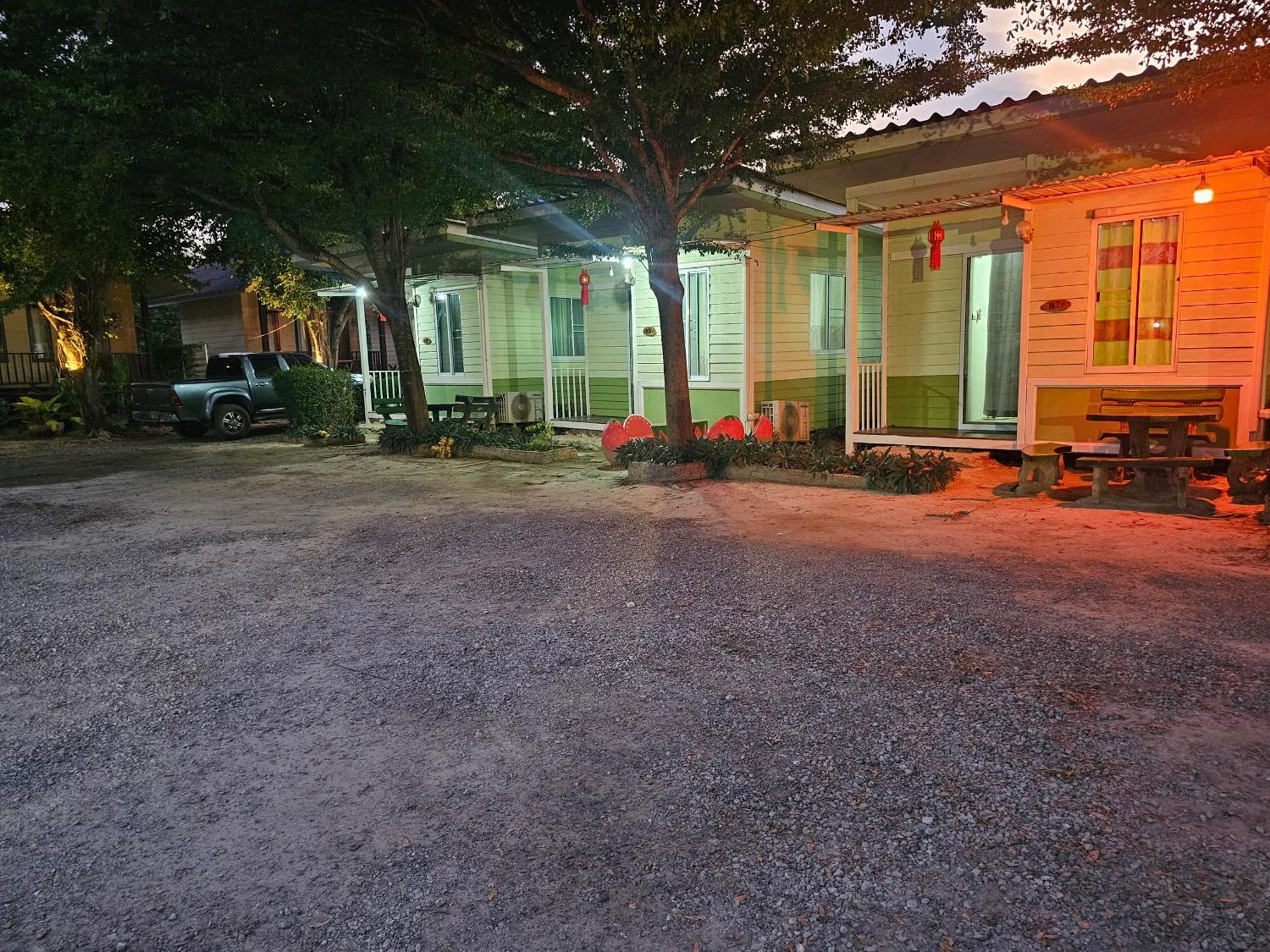 Bansuan Inthanon Resort Chom Thong Exterior photo