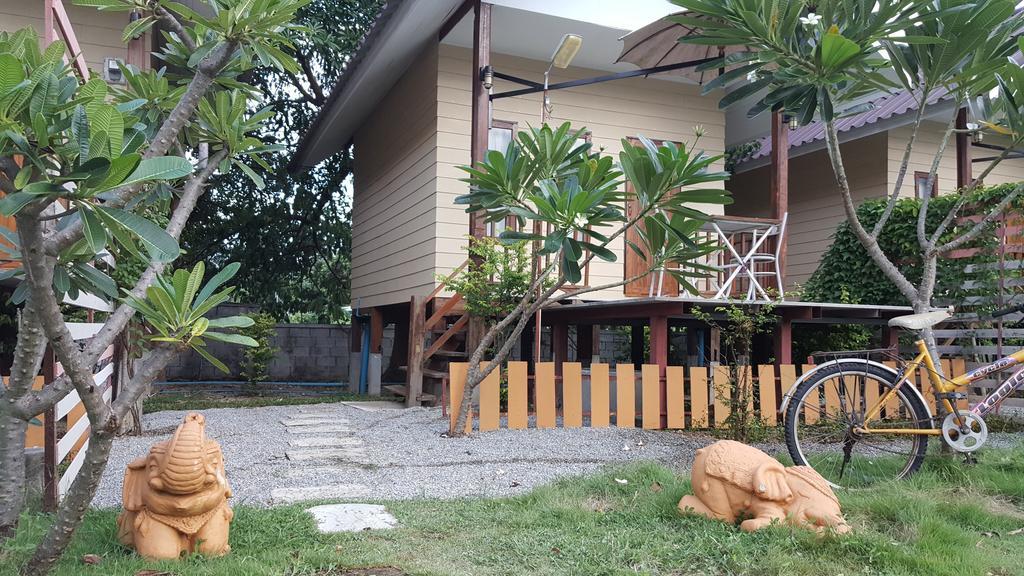 Bansuan Inthanon Resort Chom Thong Exterior photo